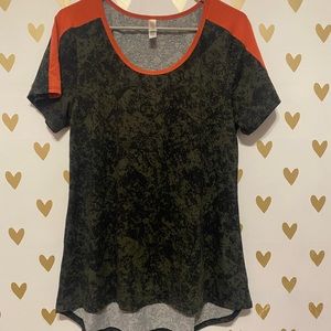 LuLaRoe Classic tee